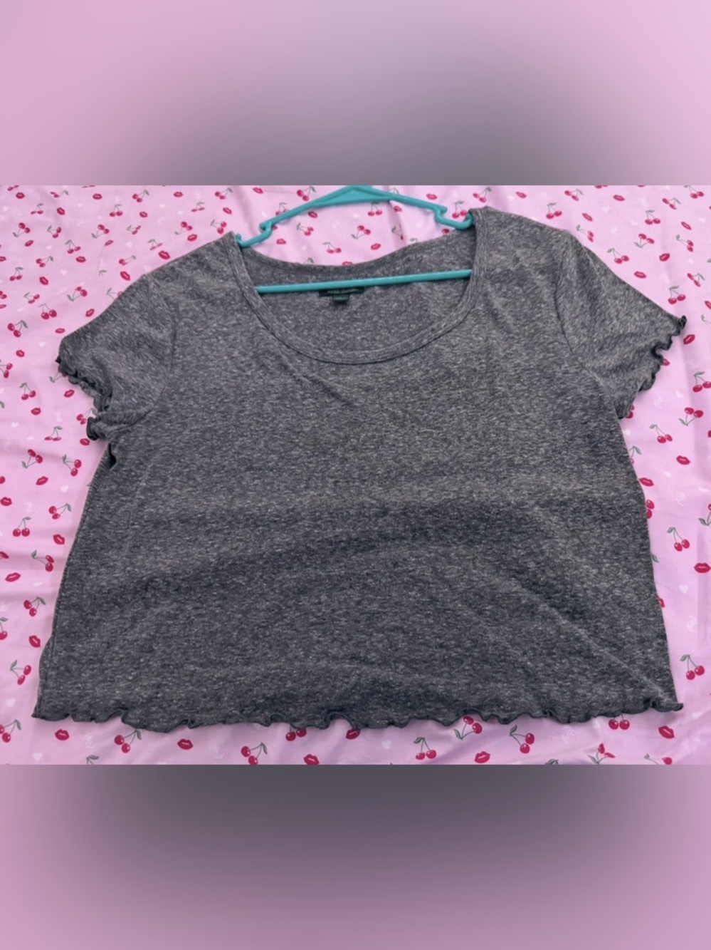 Wild Fable Gray lettuce trim Short Sleeve Tee